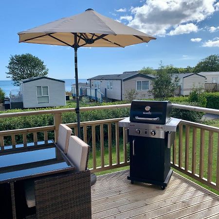 Lydstep Beach Bayview 3-Bedroom Holiday Home Tenby Kültér fotó