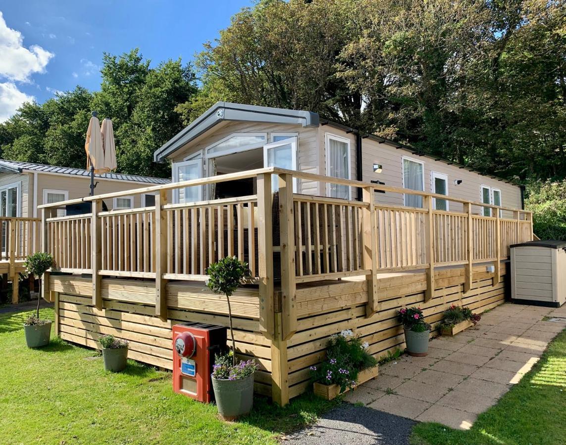 Lydstep Beach Bayview 3-Bedroom Holiday Home Tenby Kültér fotó