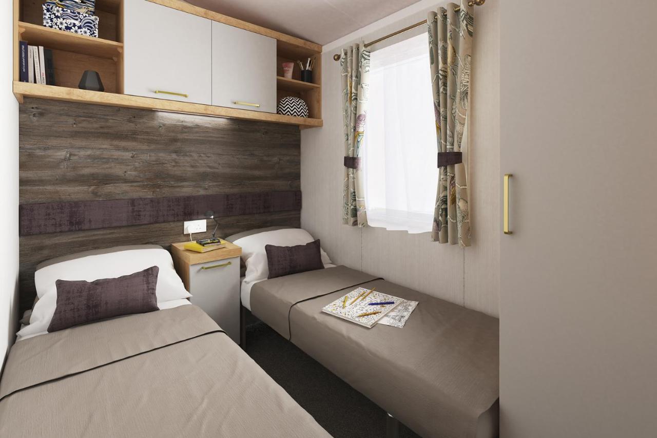 Lydstep Beach Bayview 3-Bedroom Holiday Home Tenby Kültér fotó