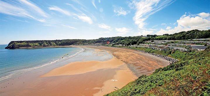 Lydstep Beach Bayview 3-Bedroom Holiday Home Tenby Kültér fotó